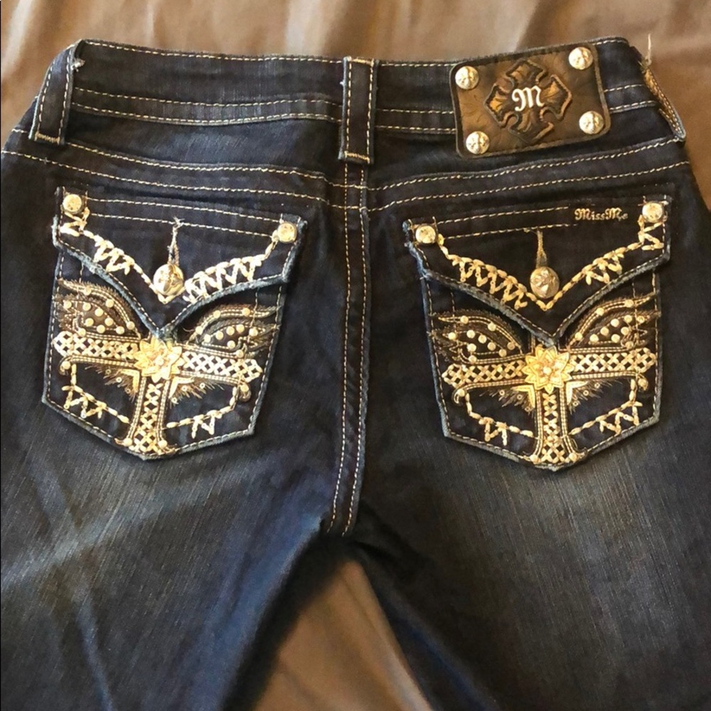 Fold over pocket Miss Me Jeans.